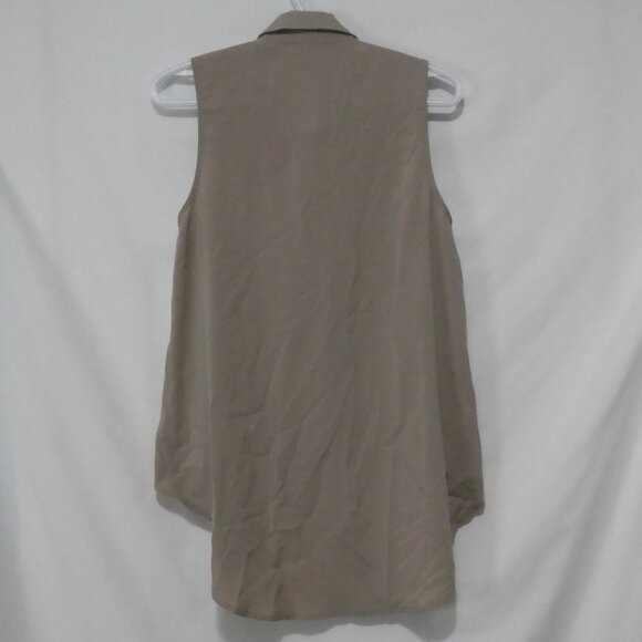 FLUO | small | Sleeveless High-Low Collared Blouse | Made In USA - Picture 2 of 15